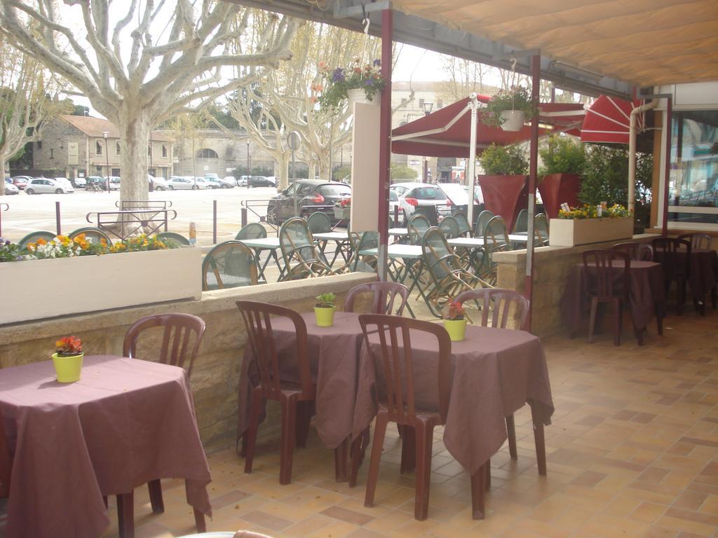 Le Terminus Hotel Tarascon Eksteriør billede
