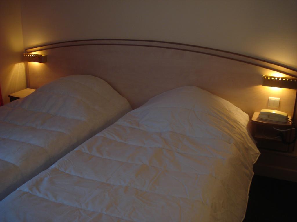 Le Terminus Hotel Tarascon Eksteriør billede